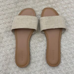 Old Navy Summer Sandals - Size 7
